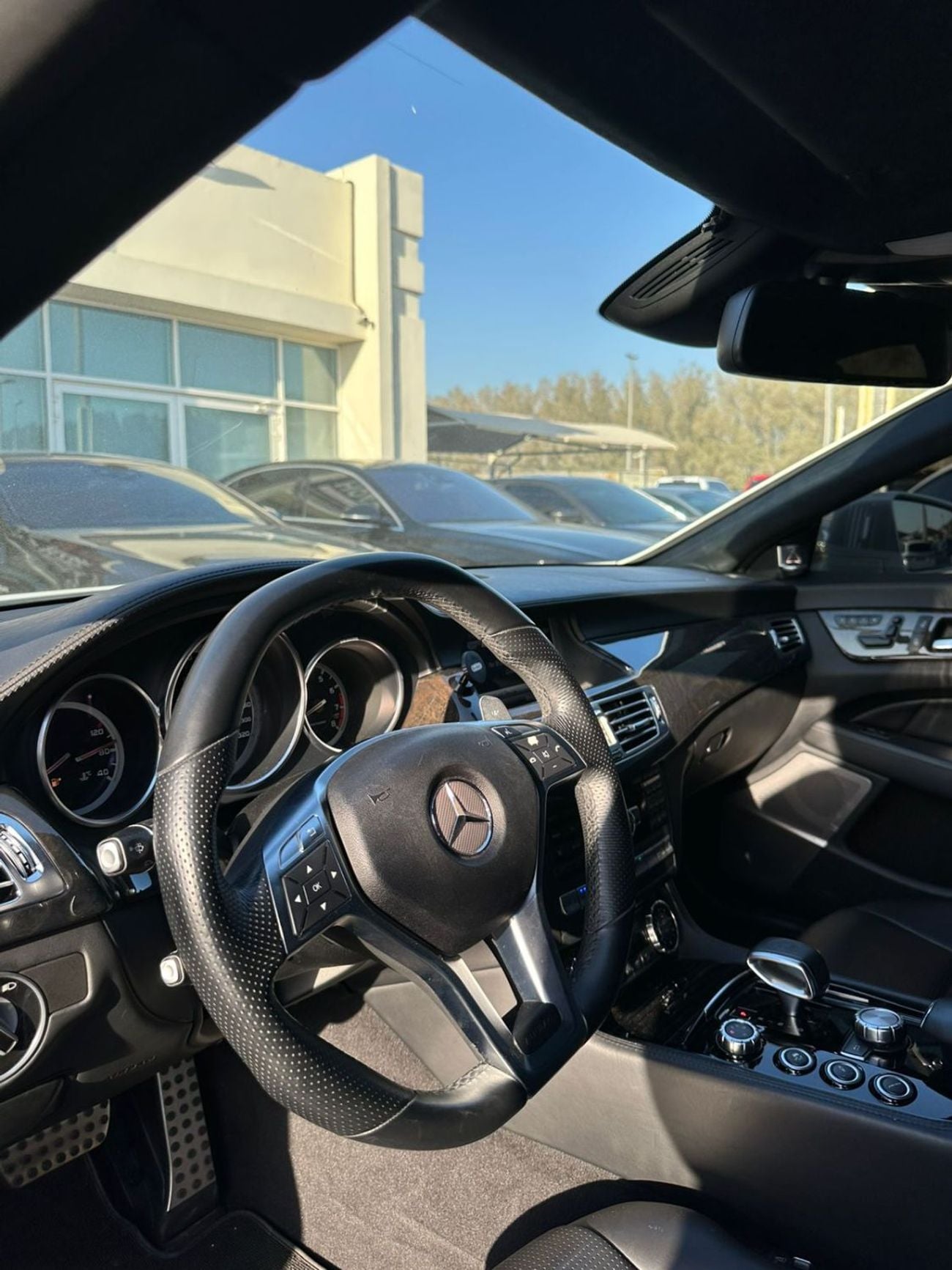 مرسيدس بنز CLS 63 AMG STD مرسيدس بنز SLS63 وارد كلين تايتل صبغ وكاله بدون حوادث
