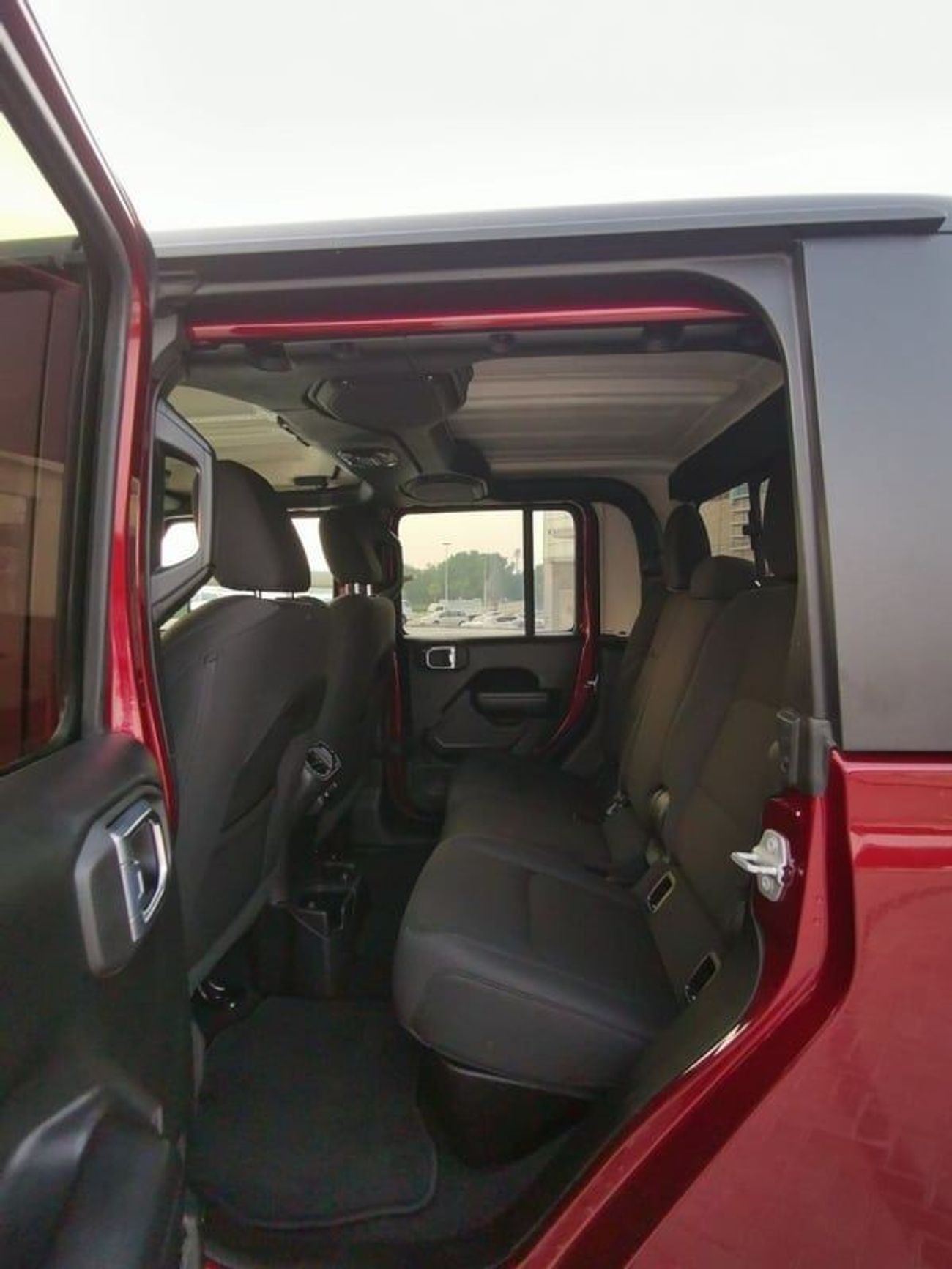 جيب جلادياتور Jeep Gladiator - 2022 - Maroon