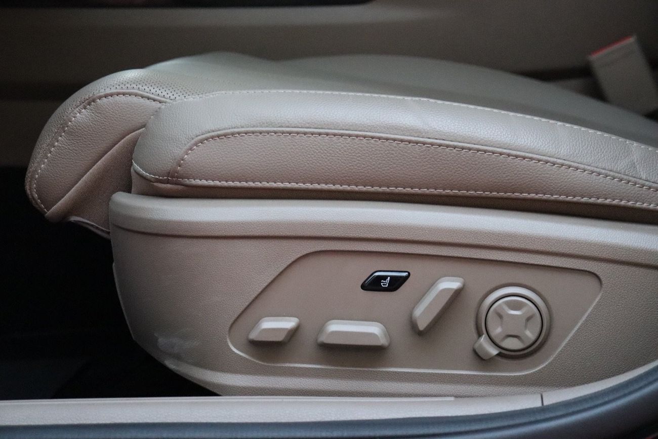 Kia K8 GDI LX 3.5L KIA K8 Full Option/ GCC / 2022 / Under Warranty