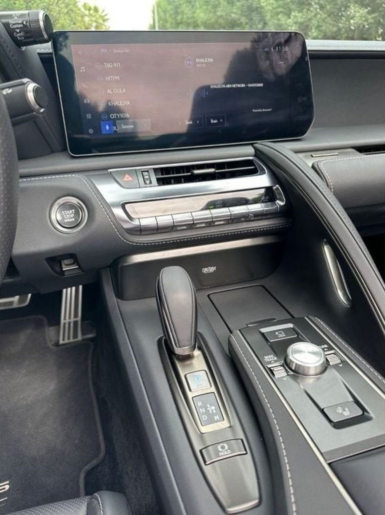 لكزس LC500 كابريوليه Titanium  5.0L Lexus LC500 Convertible Titanium 5.0L Titanium 5.0L | 2024 | Zero Km | V8 471 HP | Wa