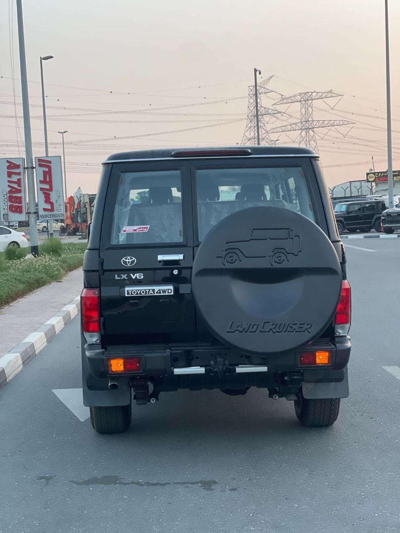 Toyota Land Cruiser 70 LC 78 HARDTOP 4.0L MT