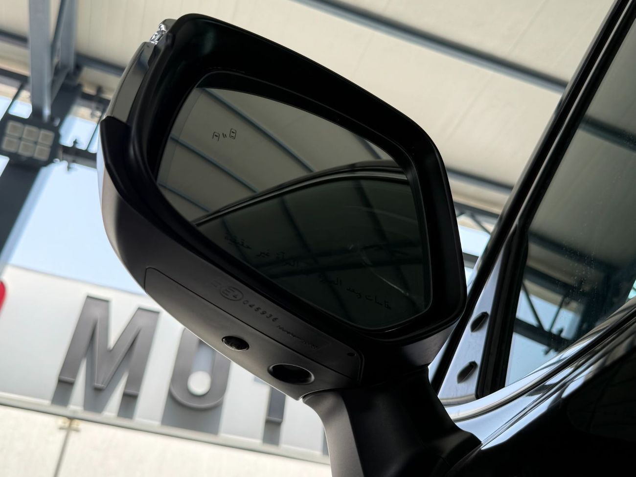 Toyota Land Cruiser VXR 3.5 HYBRID TWIN TURBO **التصدير فقط خارج الخليج**EXPORT ONLY**