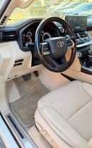 Toyota Land Cruiser GXR 2022 Model Twin Turbo 3.5L Engine GCC Specification Full Option
