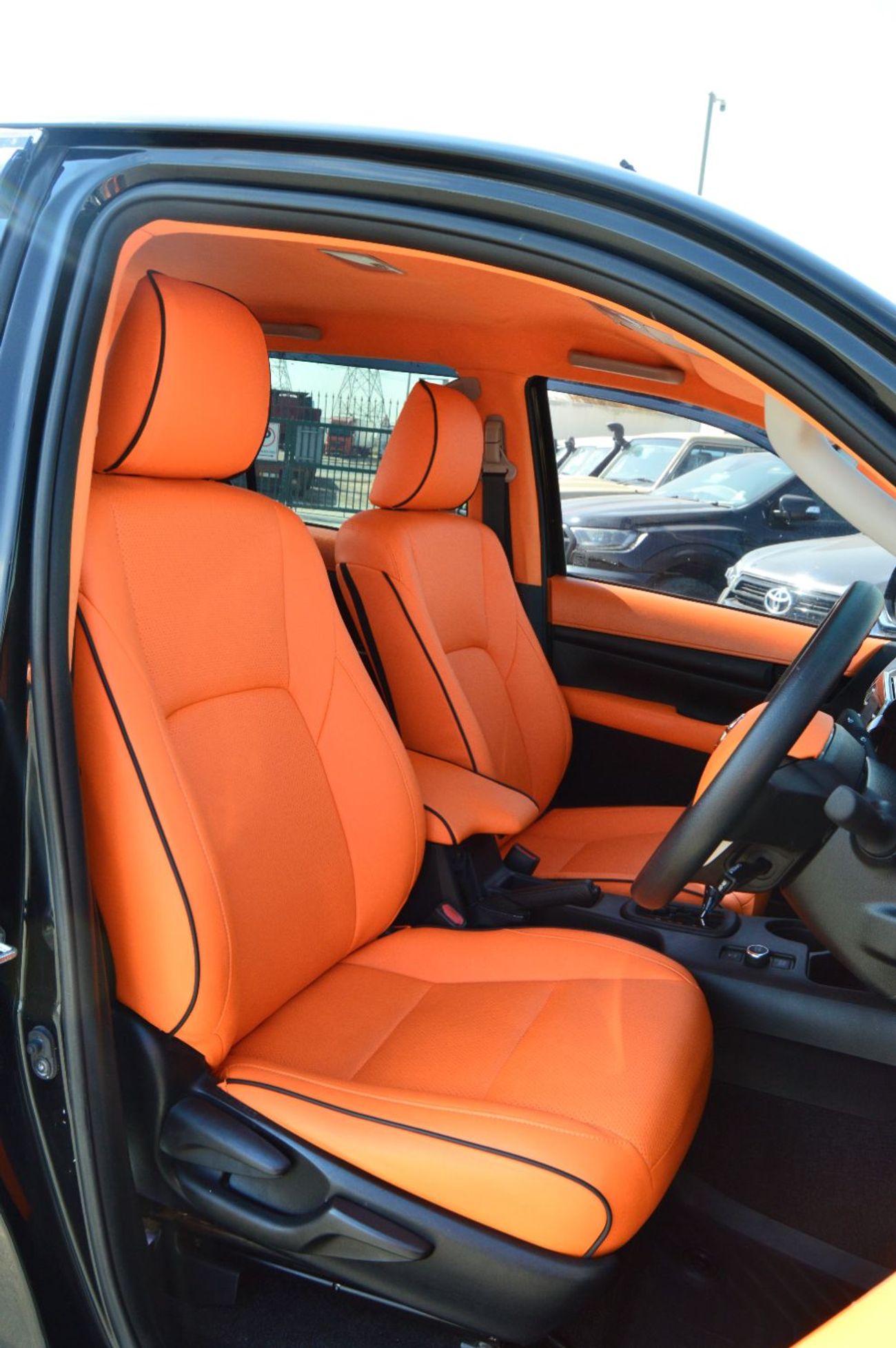 Toyota Hilux Double Cabin  Right Hand Drive  Year: *2025*  Rear view camera,  Engine: 2.8L/ V4