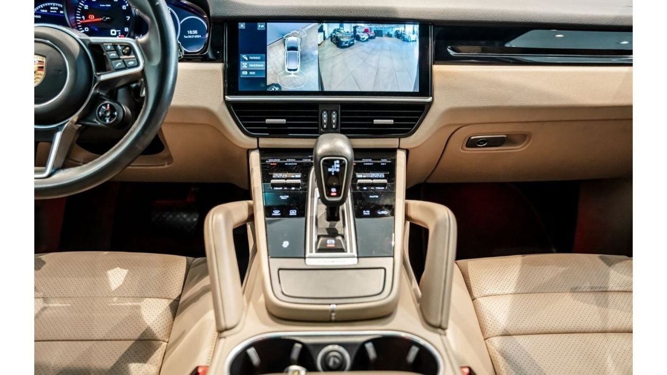 Porsche Cayenne 2018 Porsche Cayenne, Porsche Warranty, Full Porsche Service History, Low KMs, GCC