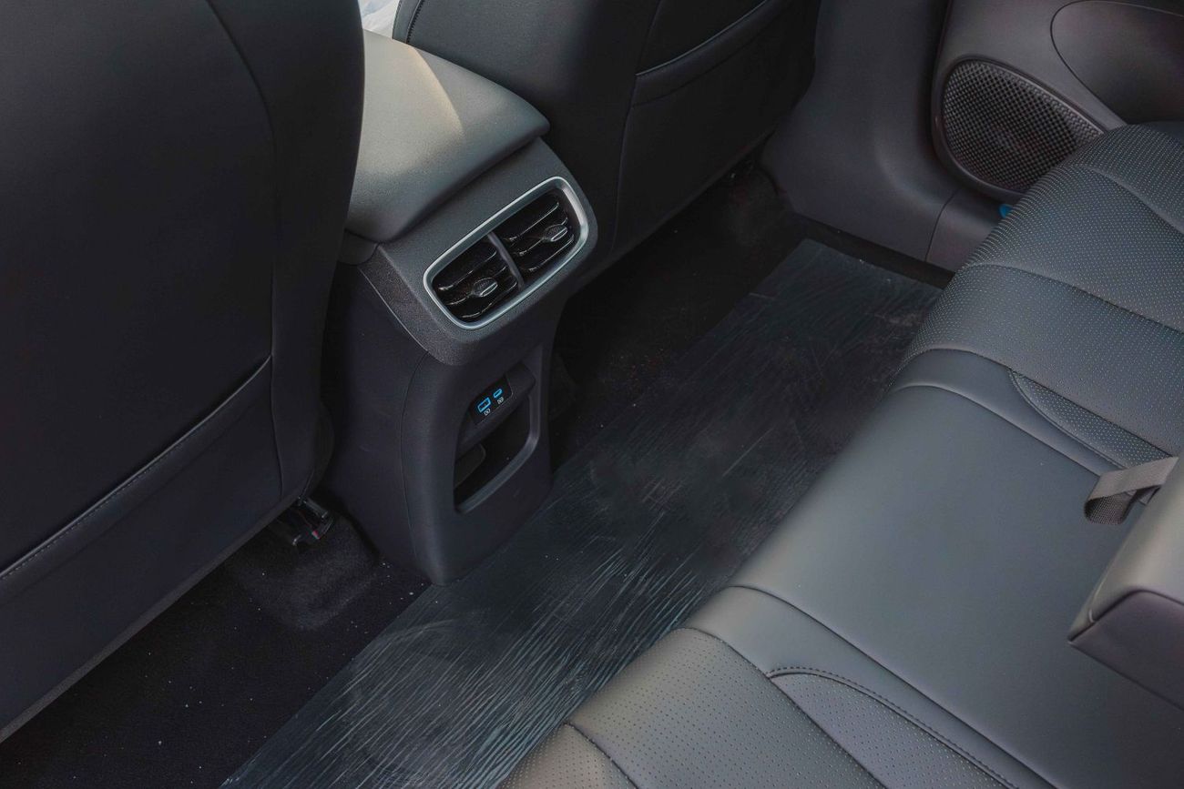 بي واي دي سيل 06 دي إم-آي BYD Sealon 06 DMI 1.5T 2025 (Grey&Black)