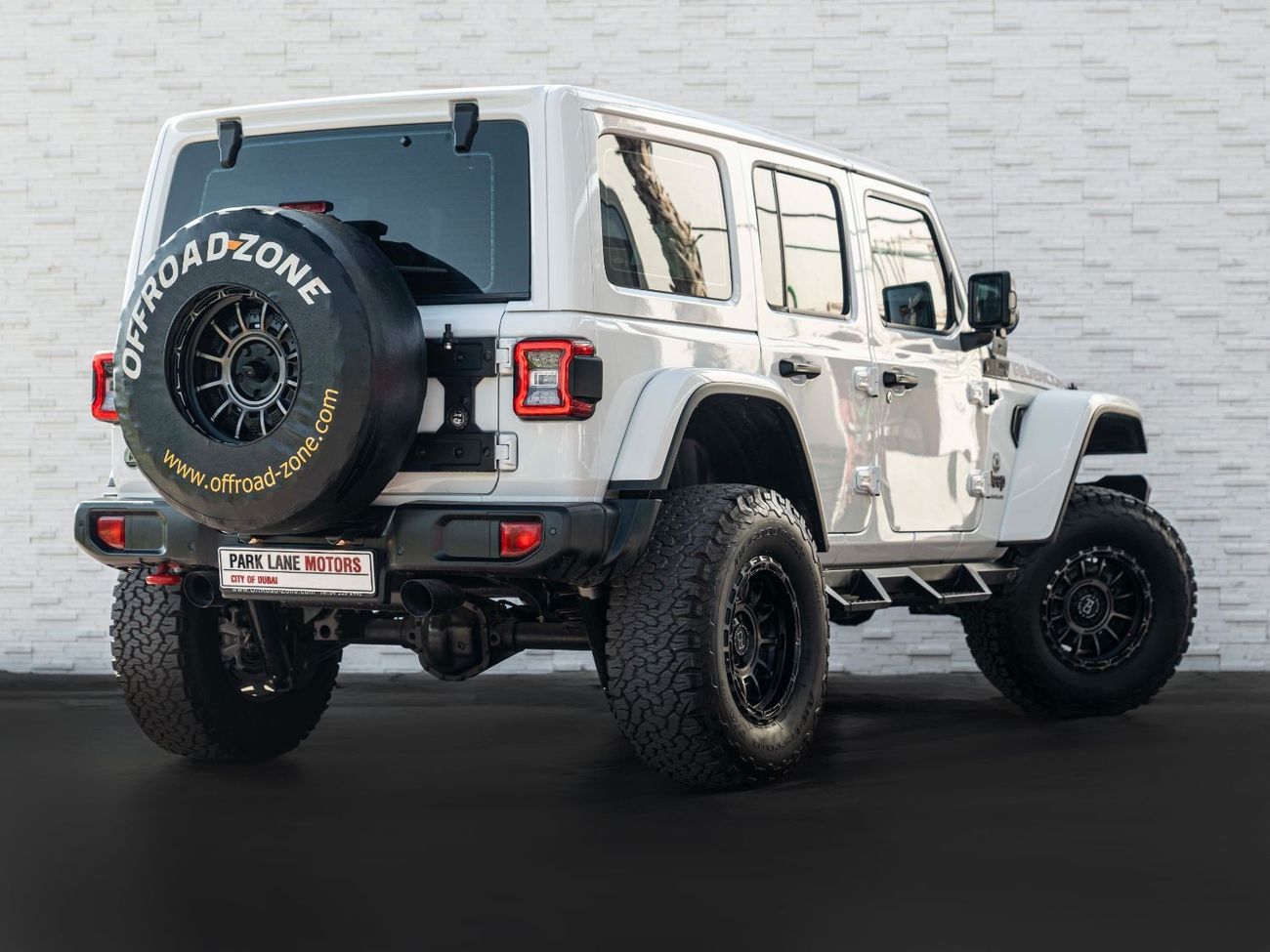 Jeep Wrangler AED 3,617 PM • RUBICON STAGE 3 OFF-ROAD MODS • ONLY 4,000 KM • OFFICIAL JEEP WARRANTY + SERVICE PLAN