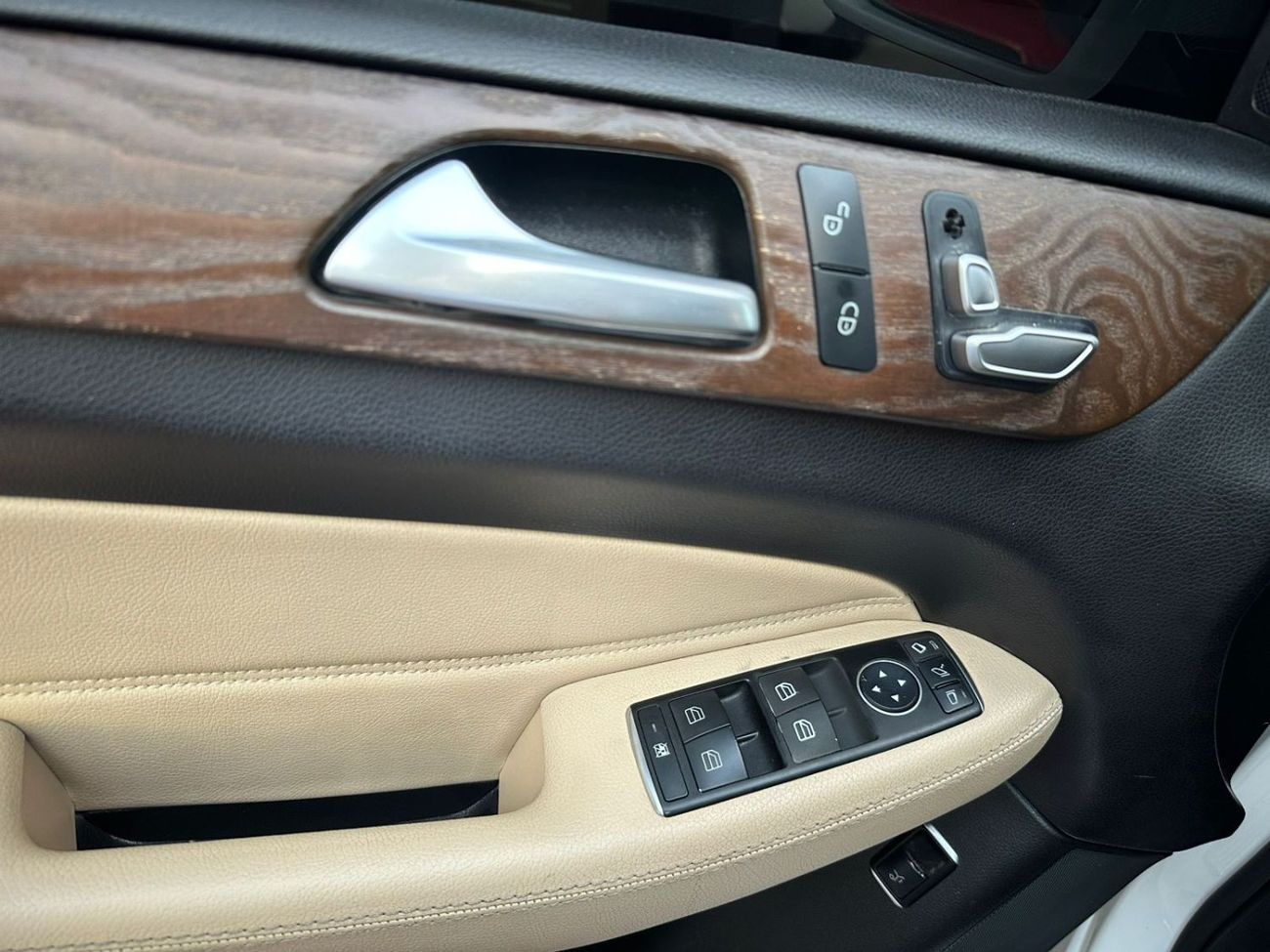 Mercedes-Benz GLE 400 Std 3.0L