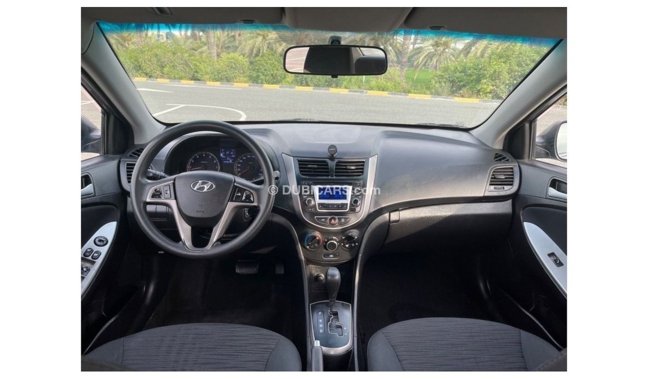 Hyundai Accent GL Hyundai Accent  (GCC  _ SPEC) - mobile 2016 - VERY GOOD CONDITION