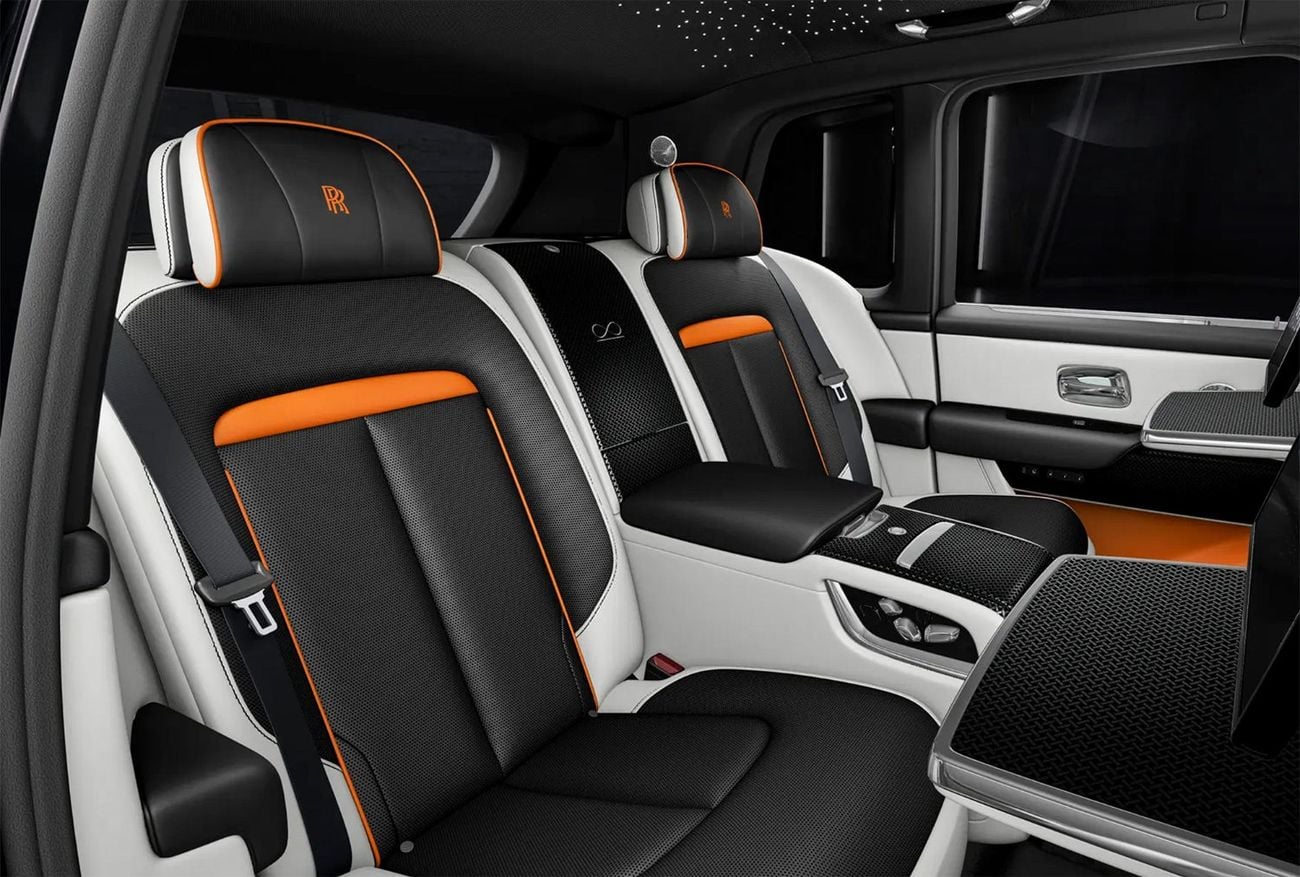 Rolls Royce Cullinan BLACK BADGE Fully loaded MY27
