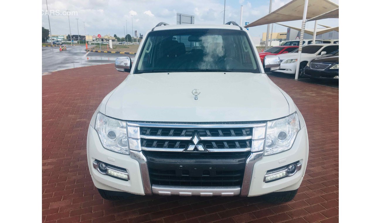 Mitsubishi Pajero سياره نظيفه جدا صبغة وكاله بحاله ممتاذه ضمان شاسيه جير ماكينه فل ابشن