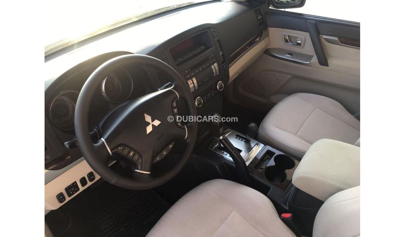 Mitsubishi Pajero GCC 3.4 6 cylinder without accidents without paints