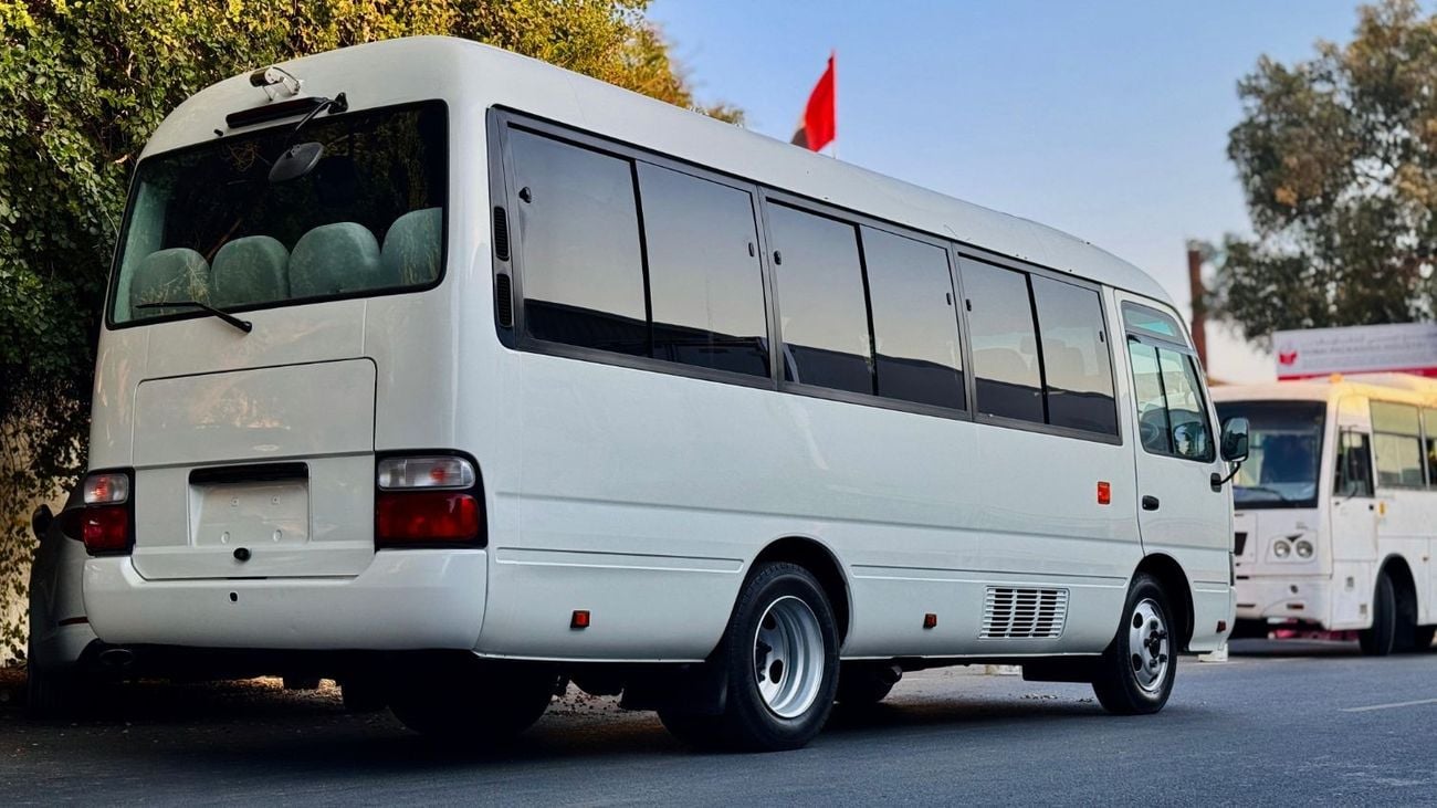 Toyota Coaster 26 SEATERS BUS | RHD | AUTOMATIC TRANSMISSION | 2014 | 4.0L DIESEL ENGINE | AIR CONDITIONER | NEAT A