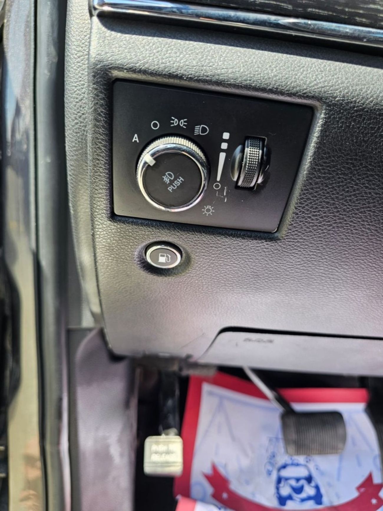 Jeep Cherokee Jeep Cherokee Summit 2019   5.7L  8 cylinder