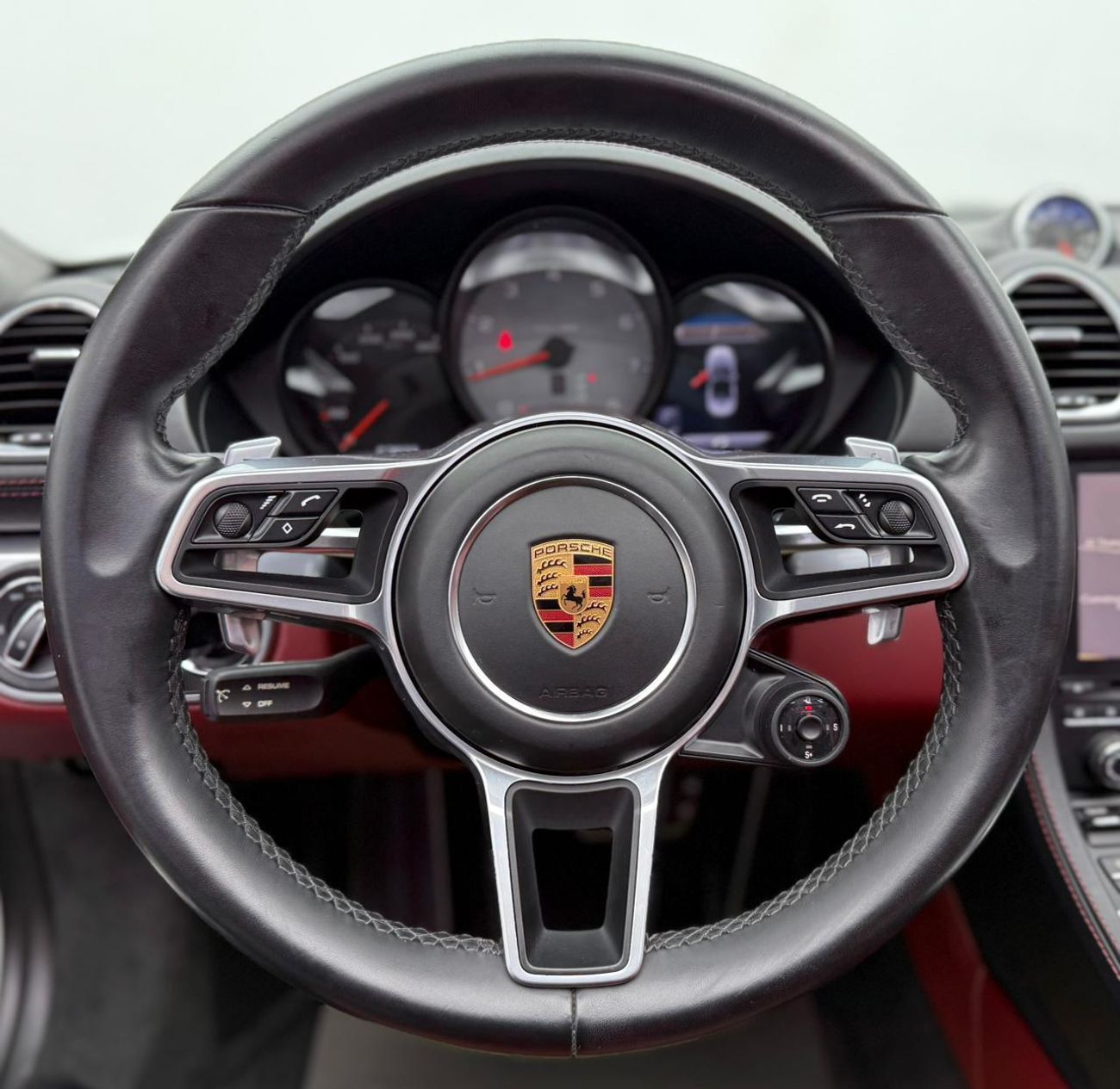 Porsche 718 Boxster S 2.5L A/T 2018 Porsche 718 Boxster S, Sport Chrono Package, Fully Loaded, Excellent Condition, GCC