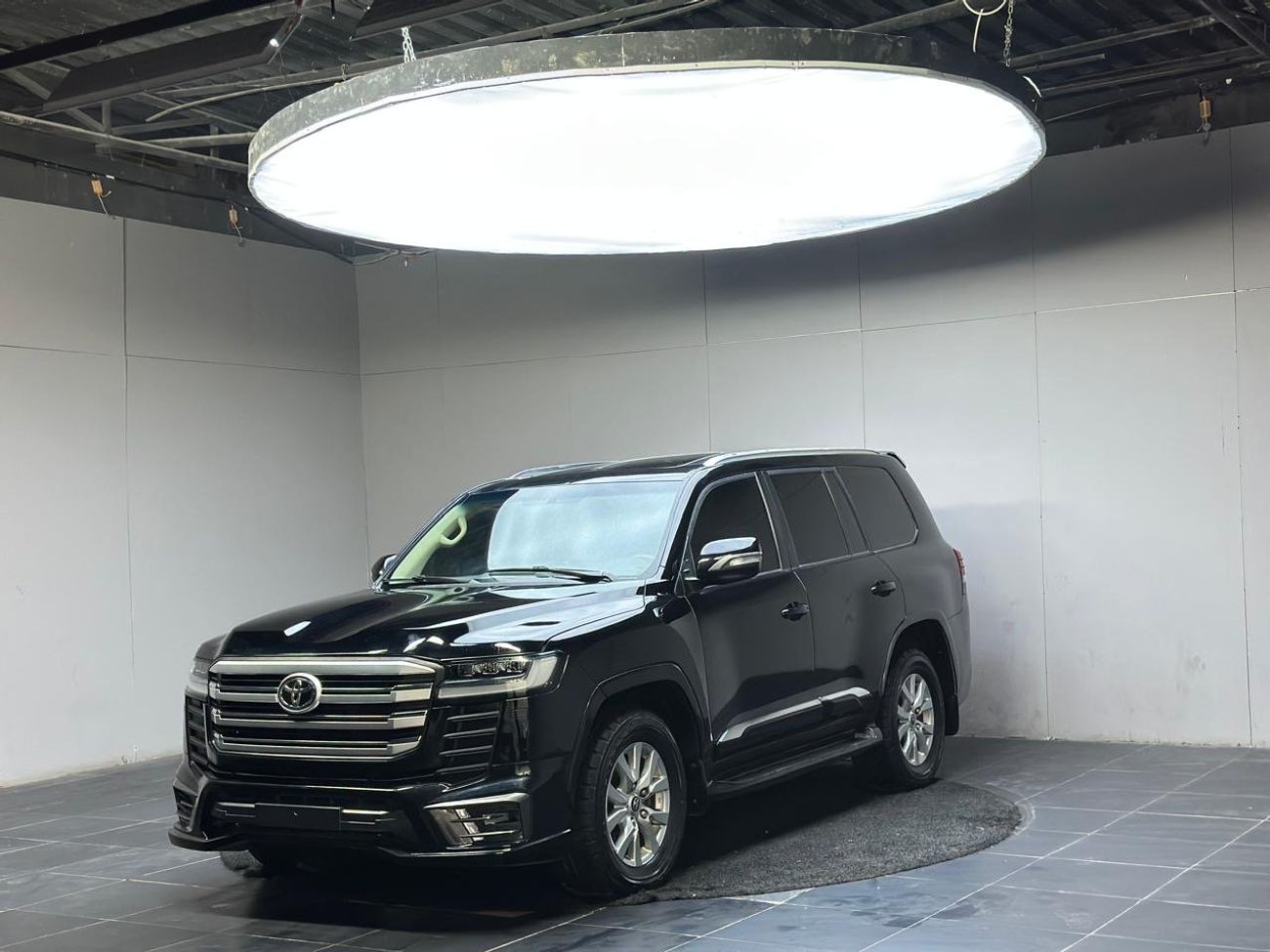 Toyota Land Cruiser VXR 4.6L 4WD