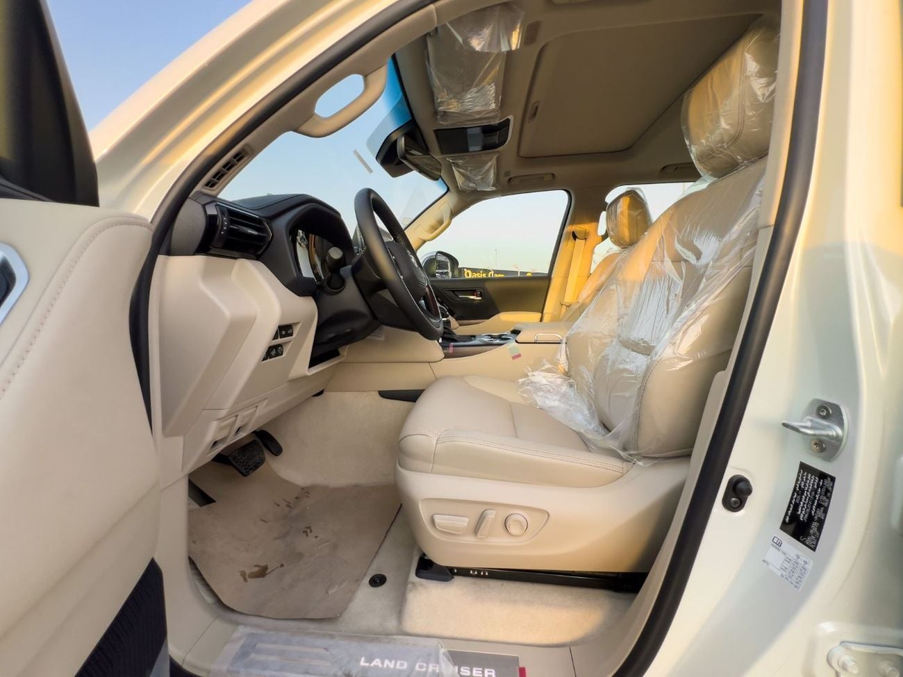 Toyota Land Cruiser EXPORT ONLY - 2026 LC300 VX 4.0L (GCC Specification)