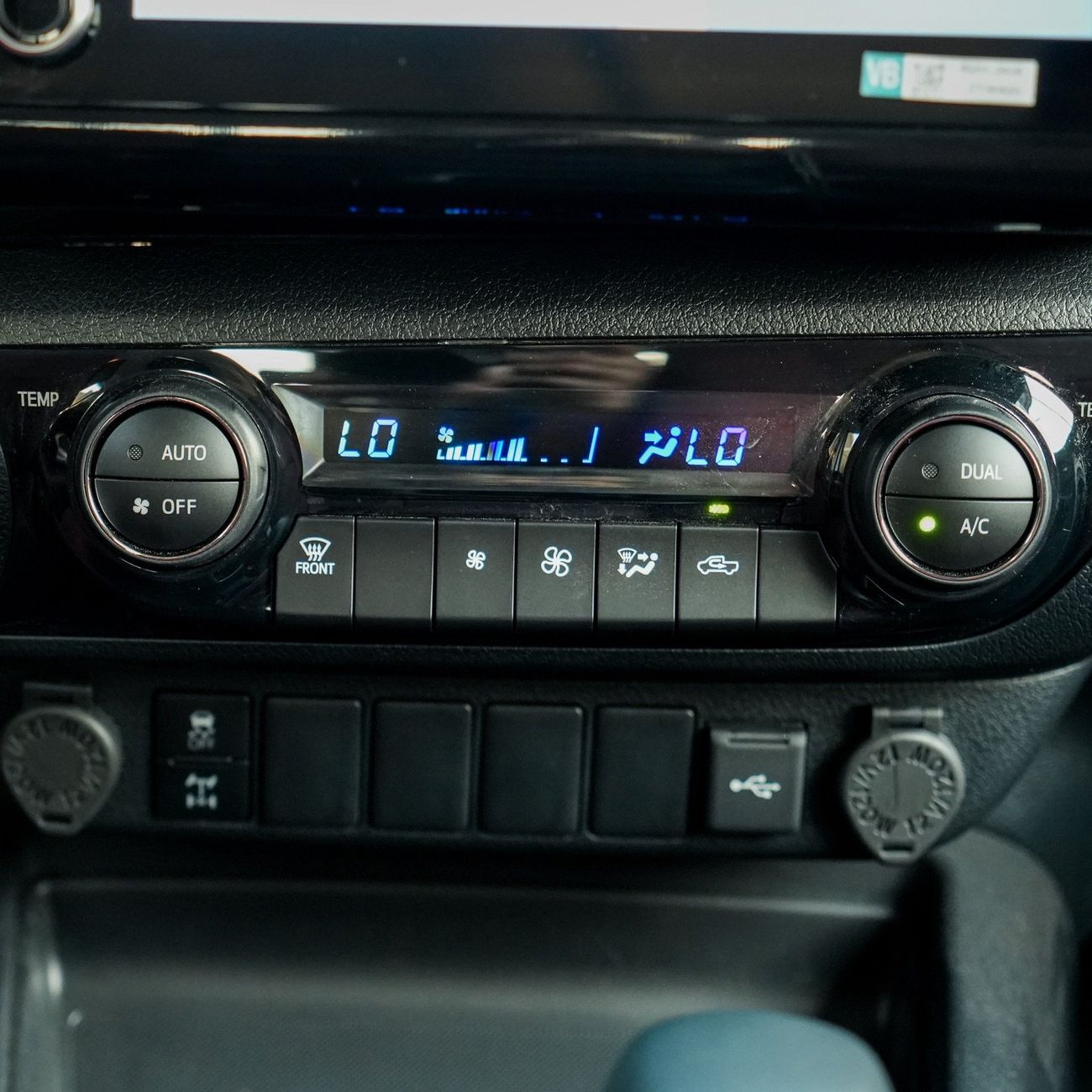 تويوتا هيلوكس 6 سلندر