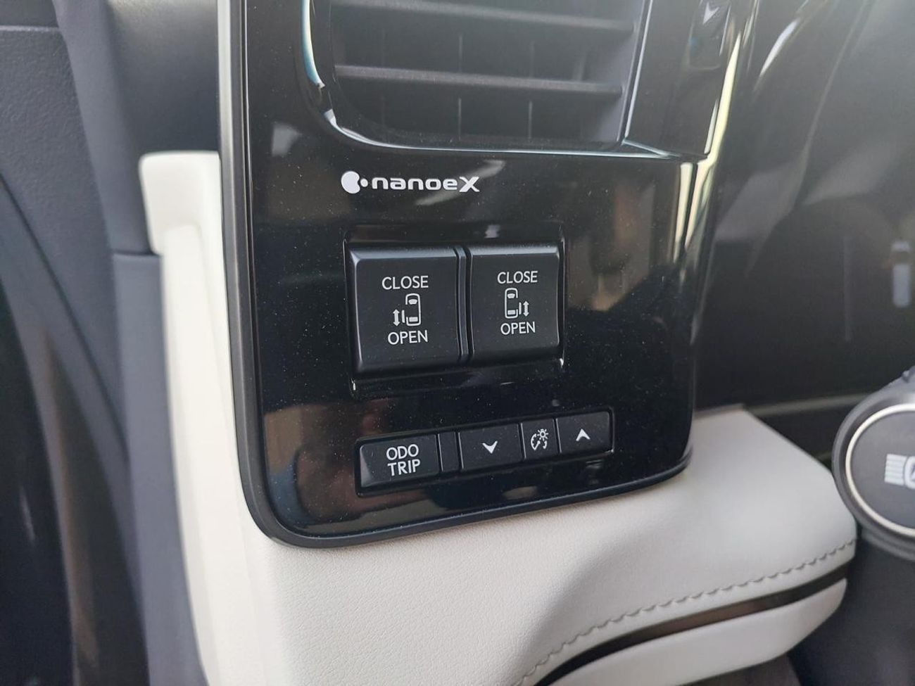 Lexus LM 350h Ready stock in dubai