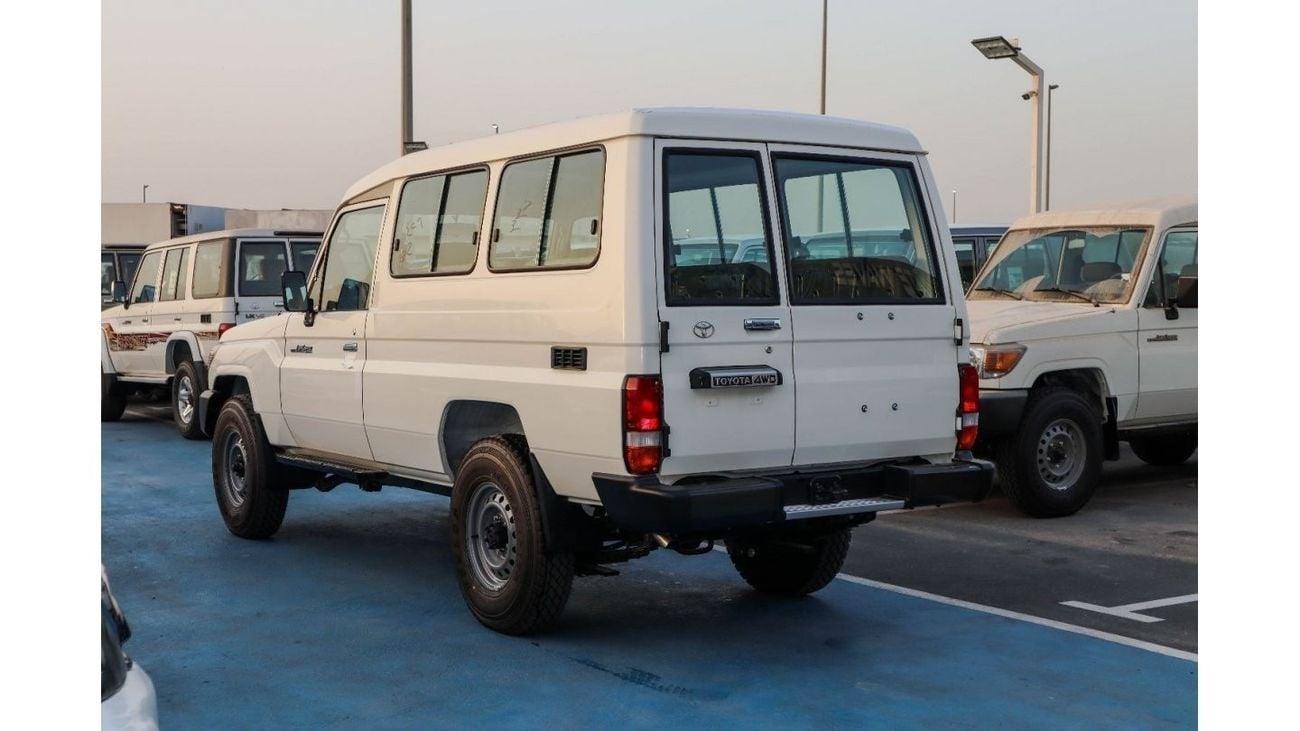 تويوتا لاند كروزر 70 Land Cruiser Hard Top 4.2L DIESEL 6-CYLINDER 3-DOORS 2023