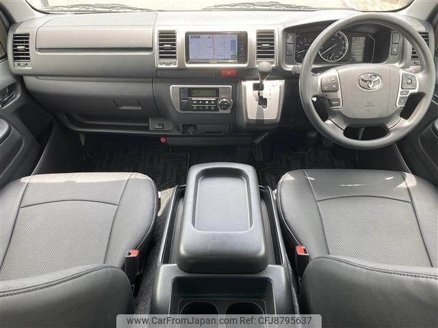 تويوتا ريجيس interior - Cockpit
