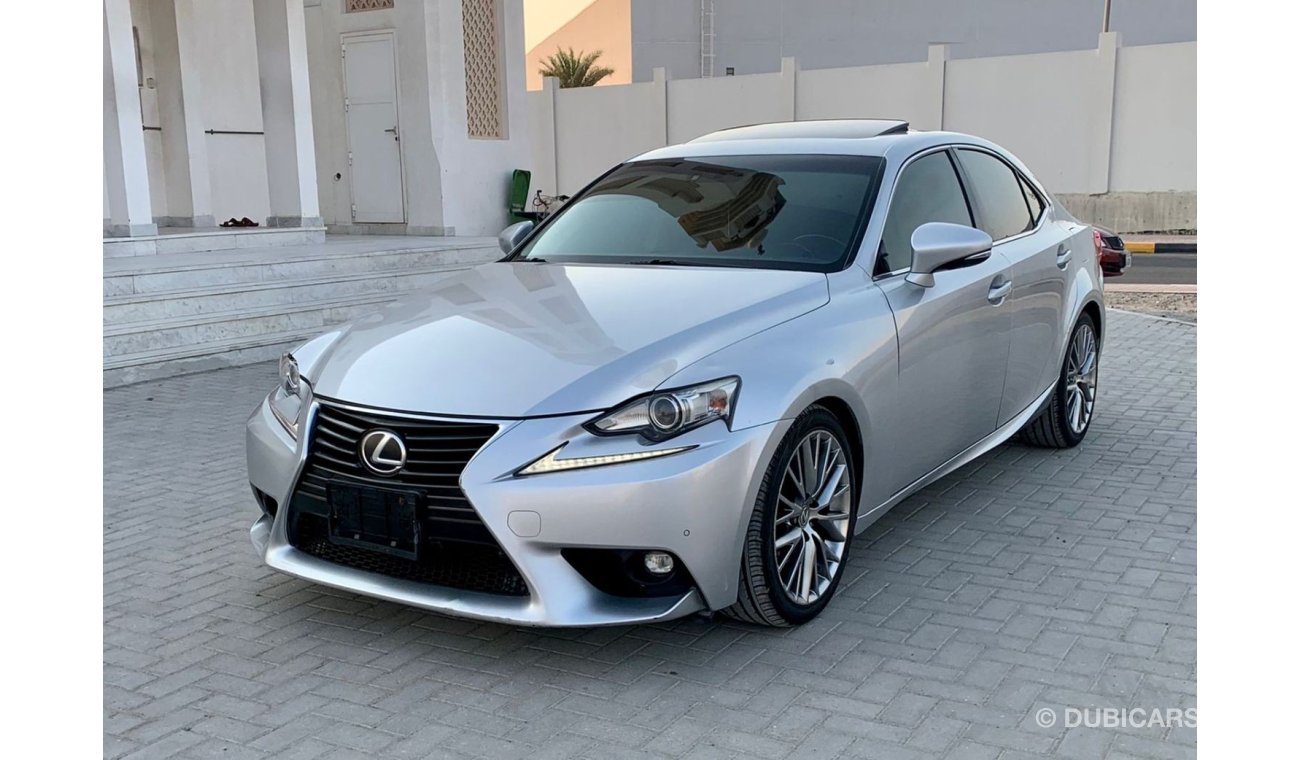 Lexus IS250 Lexus IS 250 / 2015 / GCC / V6 / IN VERY GOOD CONDITION