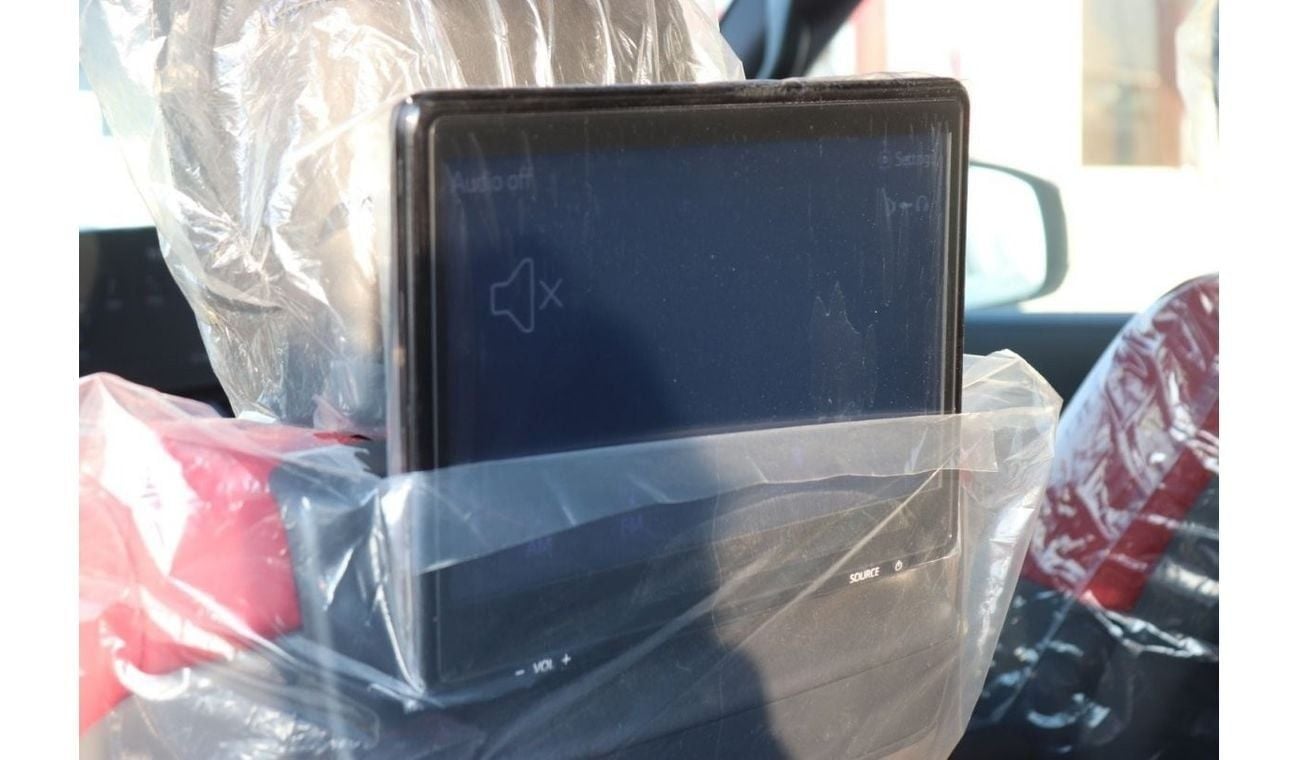 تويوتا لاند كروزر 3.5L GR, SUNROOF, LEATHER SEAT, ELECTRIC SEAT, JBL SOUND SYSTEM, REAR TV, MODEL 2023 FOR EXPORT