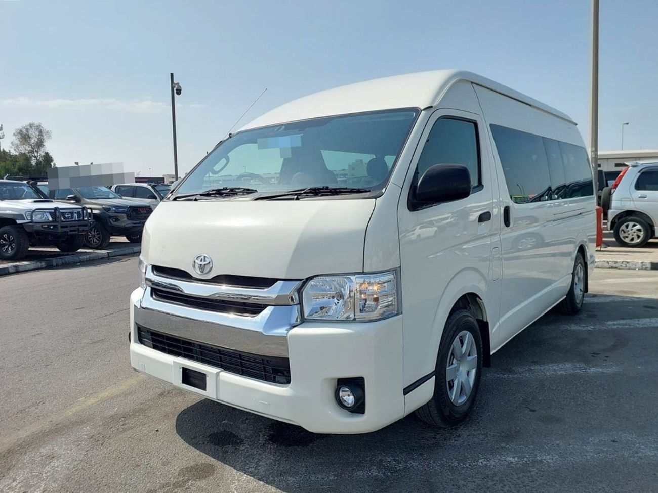 تويوتا هاياس TOYOTA HIACE COMMUTER VAN RHD 2015 MODEL 3.0 L DIESEL AUTOMATIC(PM26086)