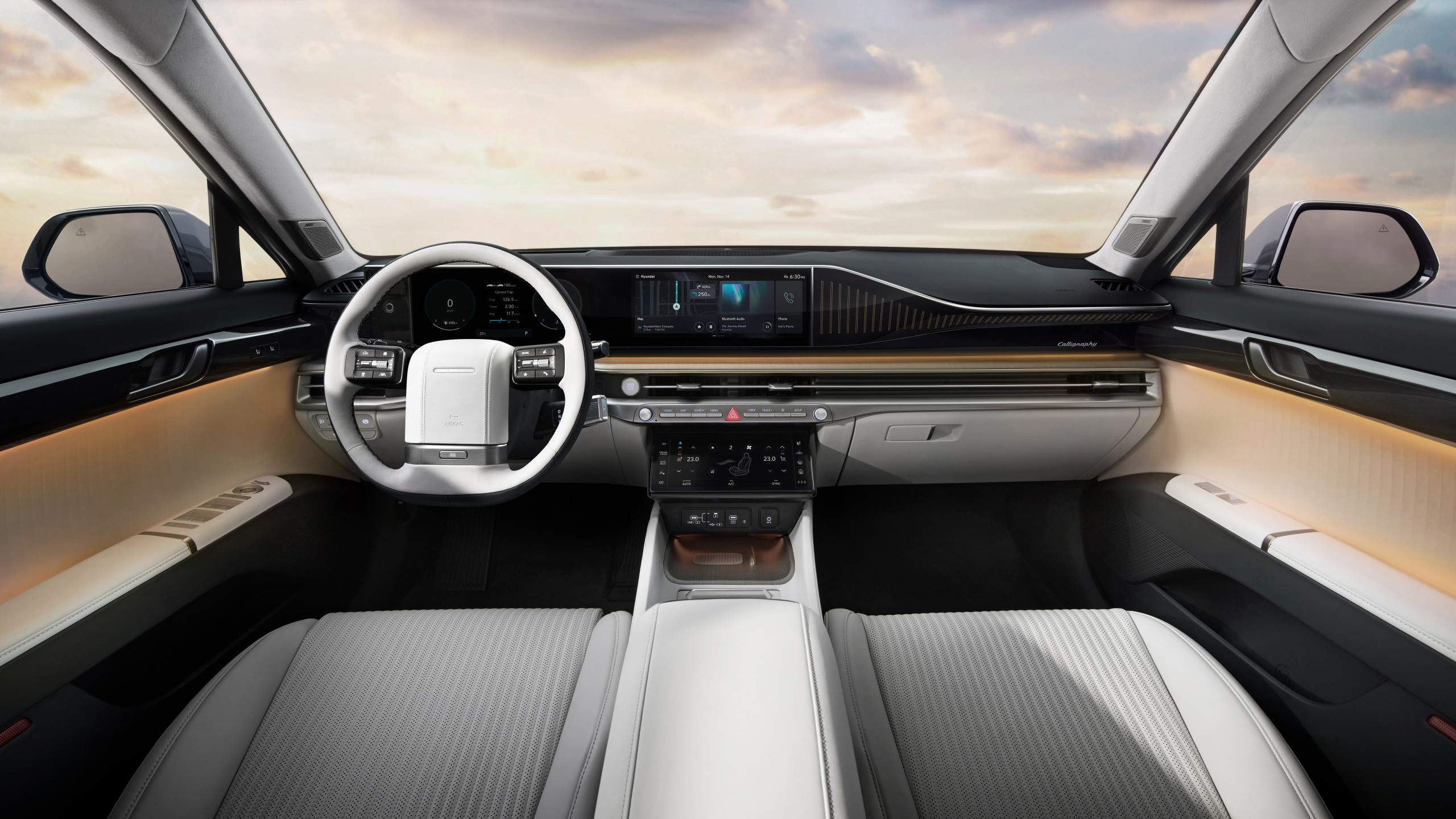 Hyundai Grandeur interior - Cockpit