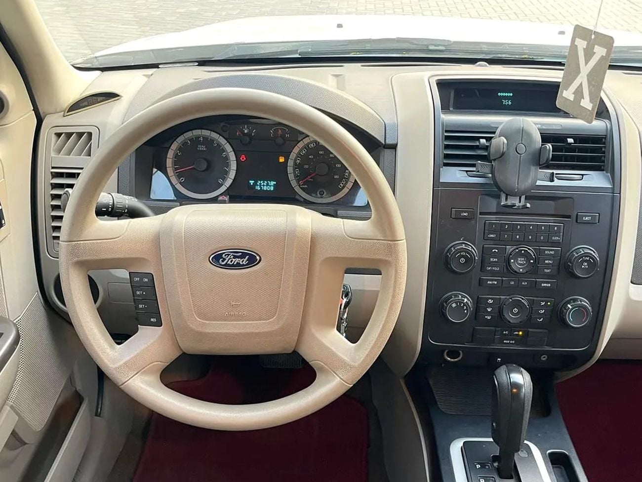 Ford Escape XLT | 2.5L 4-CYLINDERS | | GCC | LOW MILAGE | WELL MAINTAINED