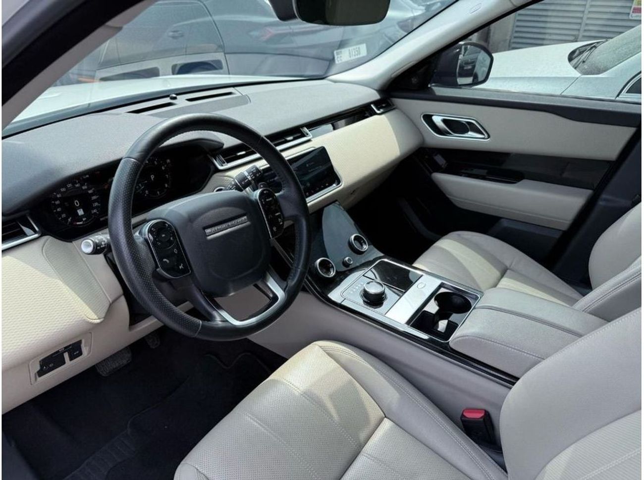 لاند روفر رينج روفر فيلار P250 R-Dynamic S 2.0L 2019 VELAR R DYNAMIC SE P250 / 40,000 KM / Warranty Available up on request