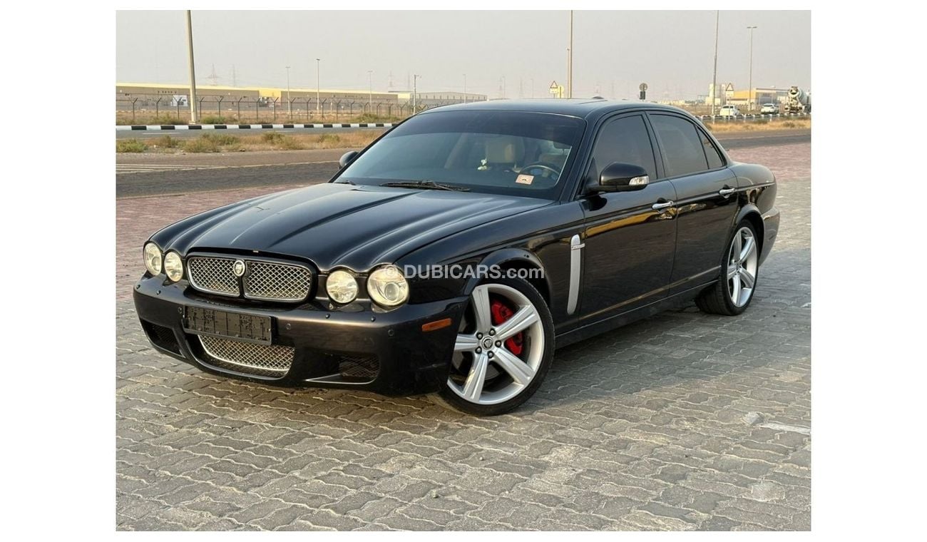 Jaguar XJR