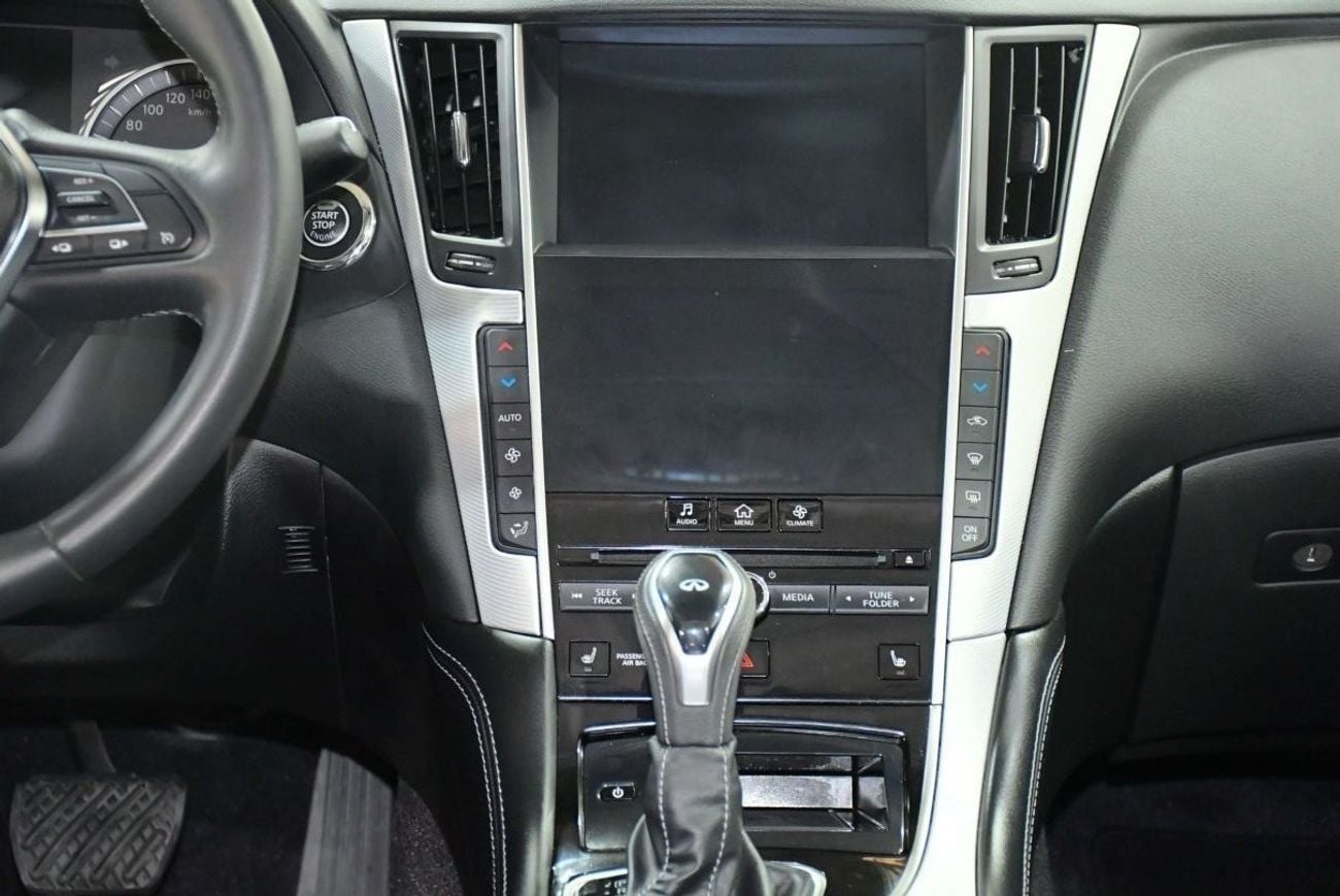 Infiniti Q50 Luxe