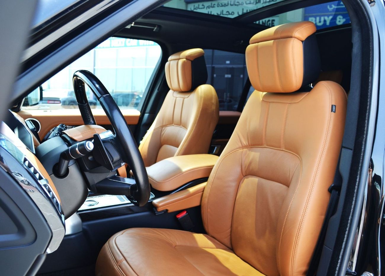 لاند روفر رينج روفر Range Rover VOGUE SE Supercharged V8 2018 Full option Super clean car specs GCC