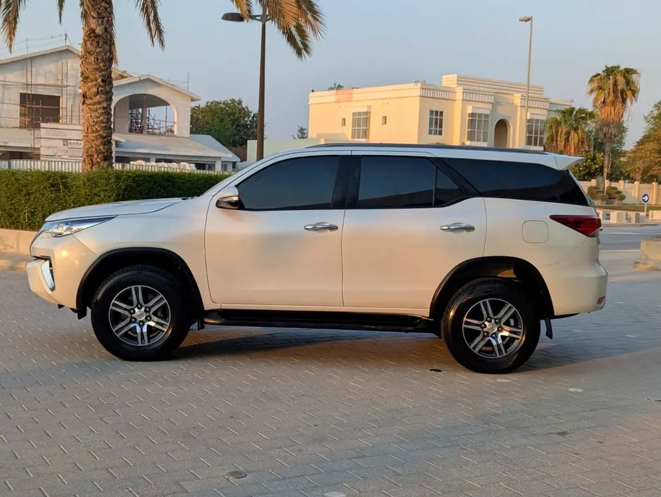 Toyota Fortuner EXR 2017 GCC Specs Interior and Exterior Excellent Condition V4 2.7L