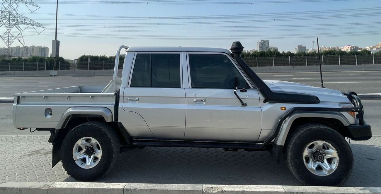 تويوتا لاند كروزر بيك آب RIGHT HAND VEHICLE ONLY FOR EXPORT 4.5 LITER