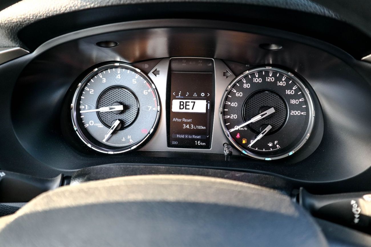 Toyota Hilux Toyota Hilux (TGN126) 2026 2.7 L 4WD Double-Cab Pickup