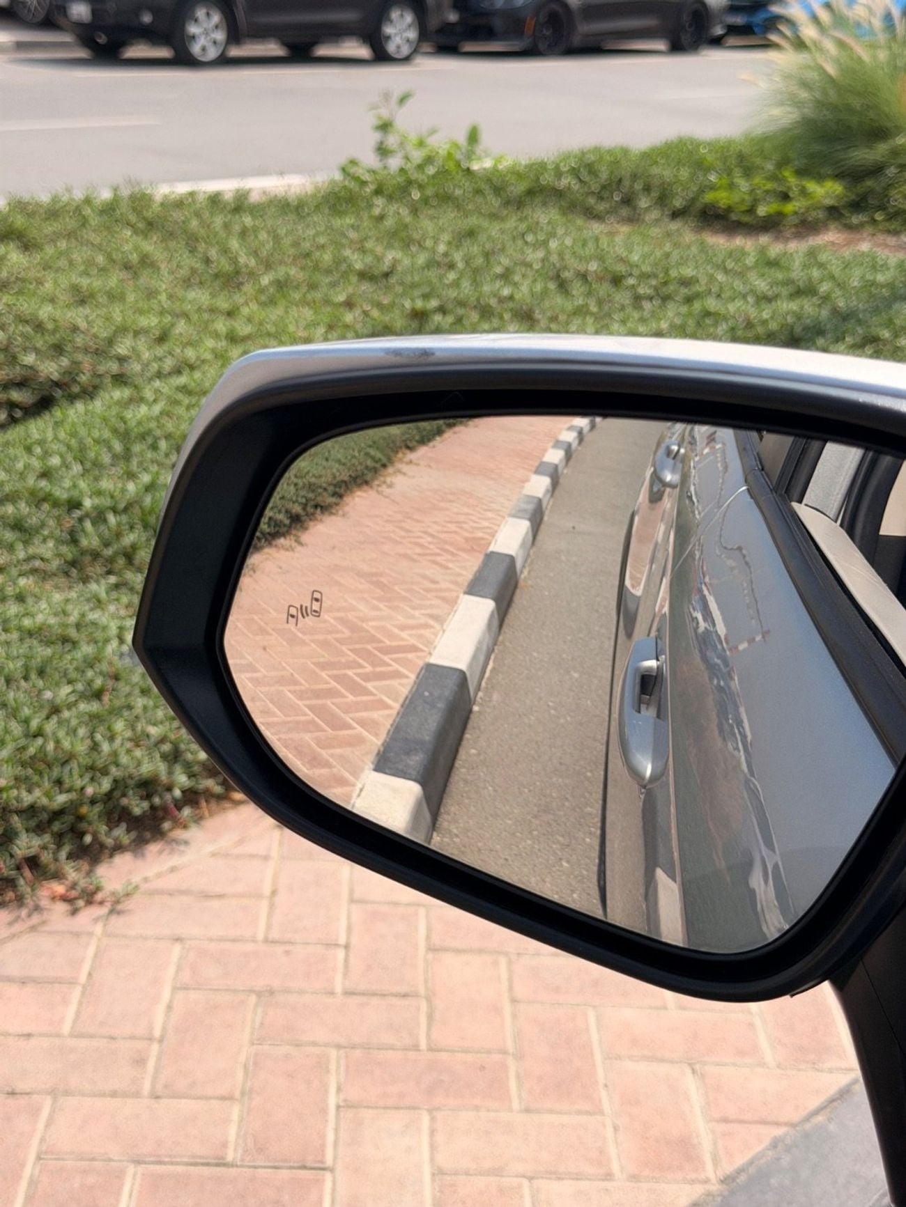 تويوتا راف ٤ XLE 2.5 L push start 2025