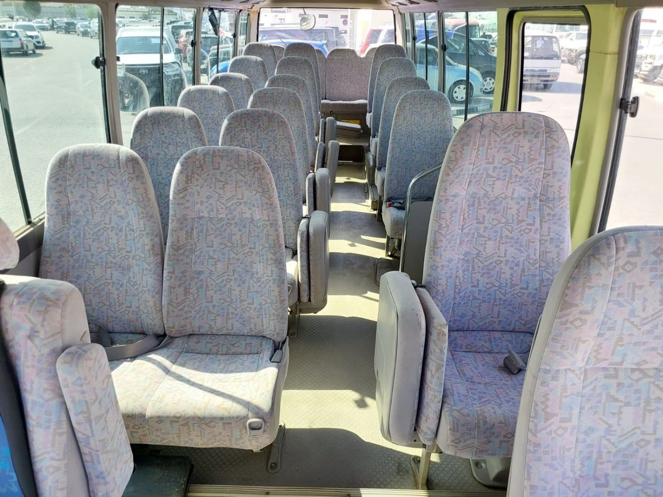 تويوتا كوستر (RAMADAN OFFER) TOYOTA COASTER BUS RHD 2004 MODEL 4.0 L DIESEL AUTOMATIC(PM50072)