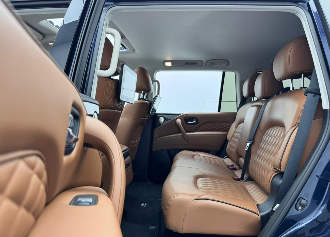 Infiniti QX80 2022 Infiniti QX80 Luxury, 3/2028 Infiniti Warranty, Infiniti Service History, GCC