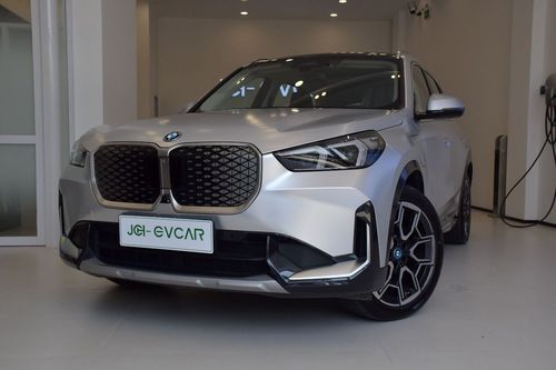 BMW iX1 2023 xDrive30L M