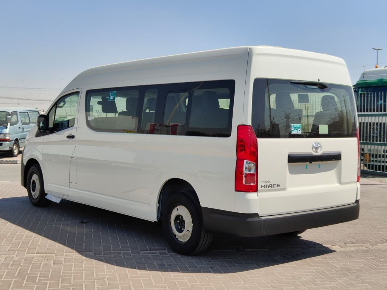 Toyota Hiace 2026 Toyota Hiace DX 13-Seater 3.5L V6 Petrol Automatic Transmission RWD Only For Export