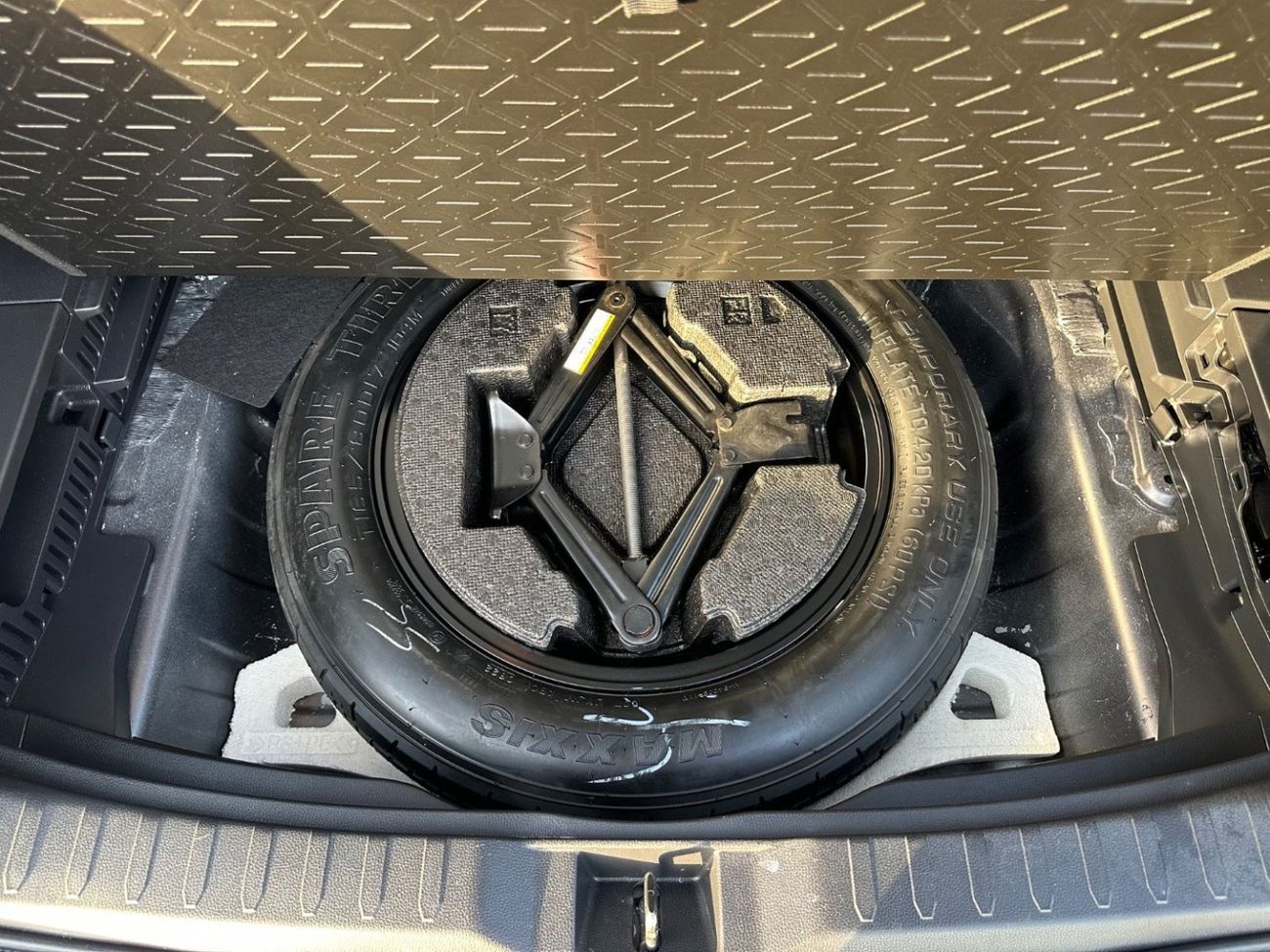 تويوتا راف ٤ Hybrid TOYOTA RAV4 XSE Full Option