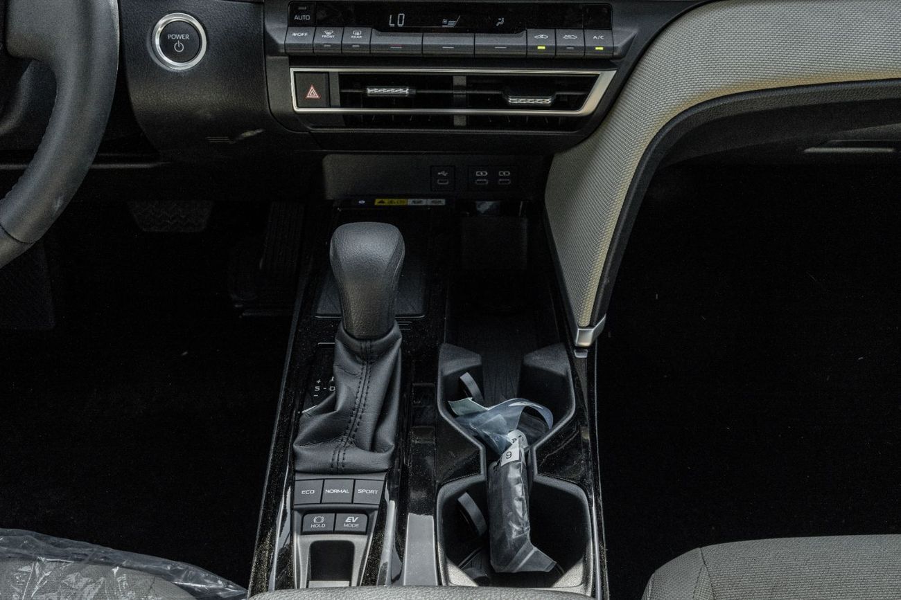 تويوتا كامري 2026 Toyota Camry E-plus 2.5L Hybrid (Black-Beige)