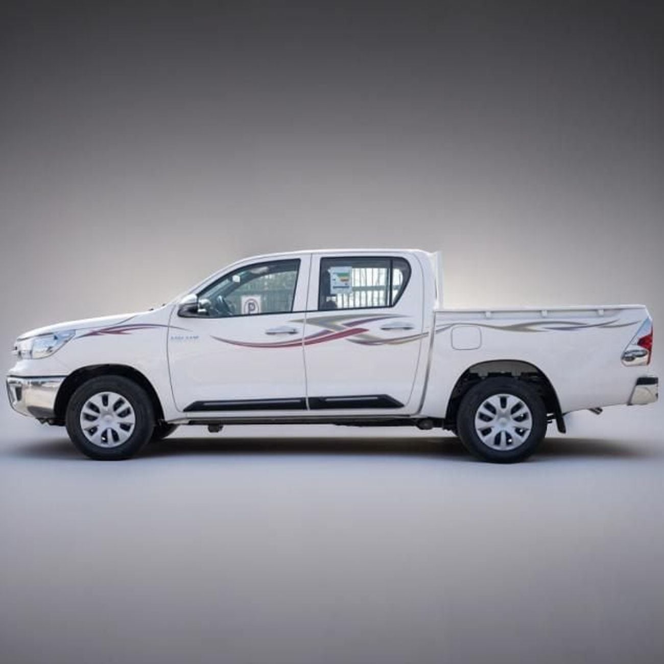 تويوتا هيلوكس HILUX 2.7 DC A/T 4X2, 2025 WHITE INSIDE MAROON