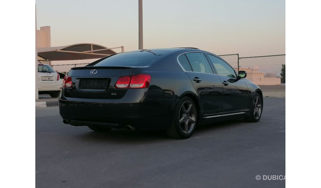 لكزس GS 300 لكزس جي اس ٣٠٠ مواصفات أمريكيه