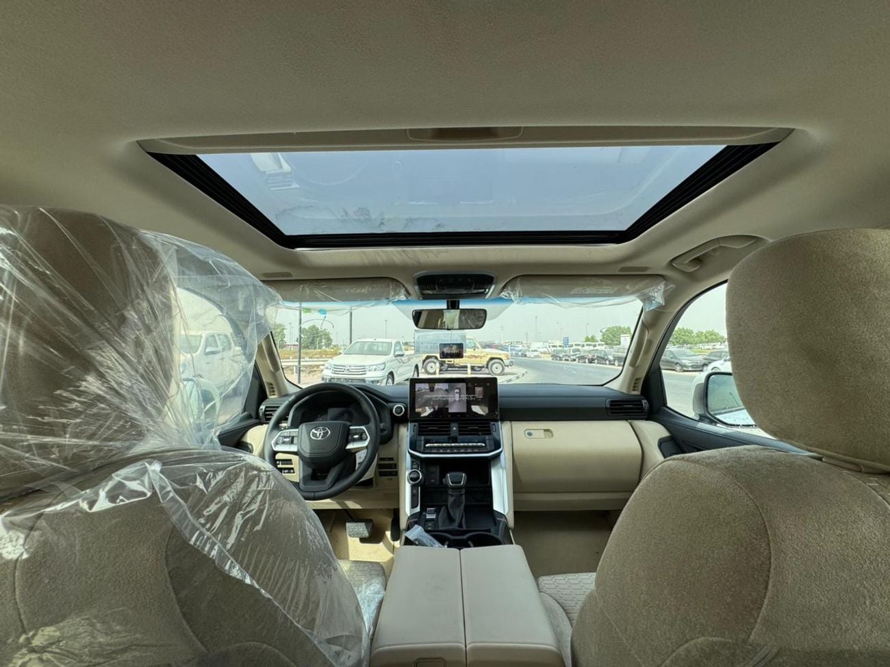 Toyota Land Cruiser Toyota Land Cruiser GXR 3.5 2026 basic with sunroof Saudi