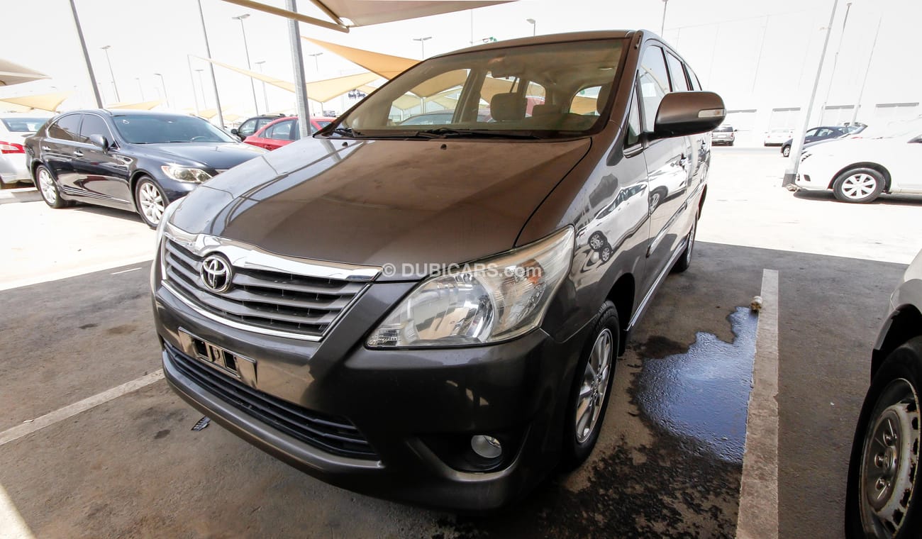Toyota Innova 2.7G