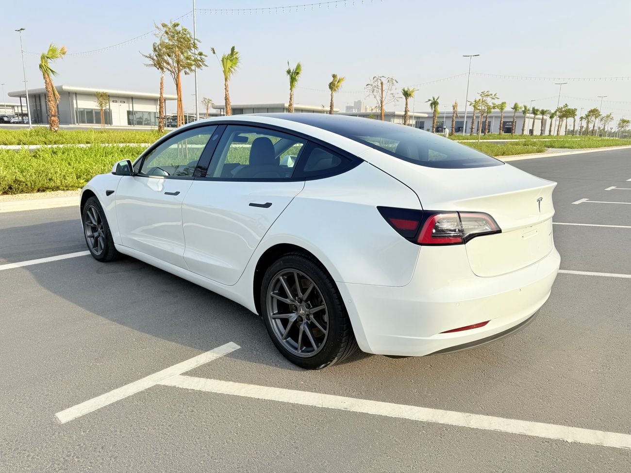 Tesla Model 3 LONG RANGE