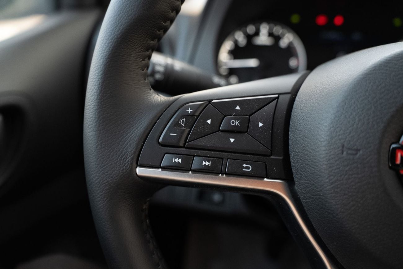 Nissan Navara PRO-4X Off-Road | 2.5L Diesel 4WD A/T (Only For Export)